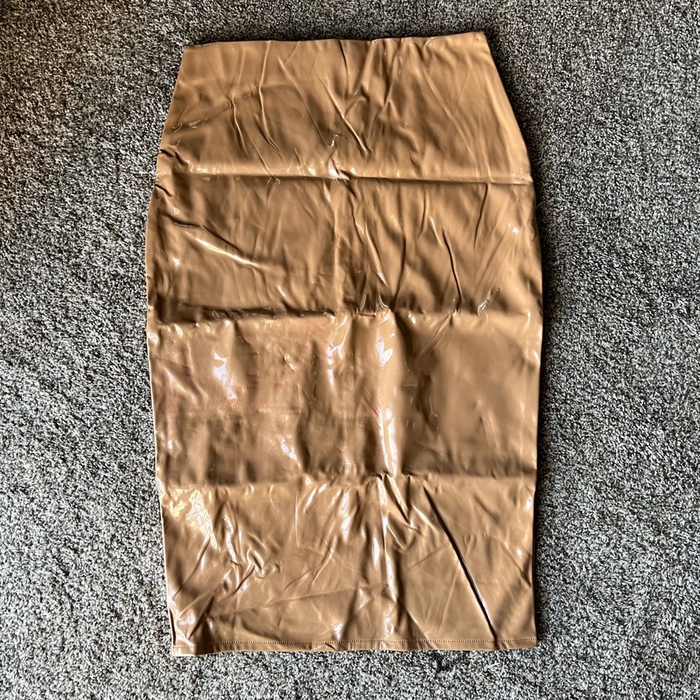 Nude Missguided vinyl pencil skirt *imperfections pictured*